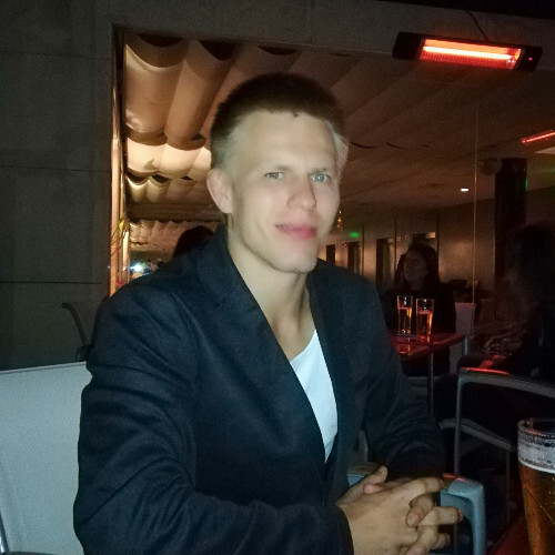 Author Tommi Valtonen
